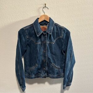 Levi's Women's Medium Blue classic Denim Riveted Western Cowgirl Jacket